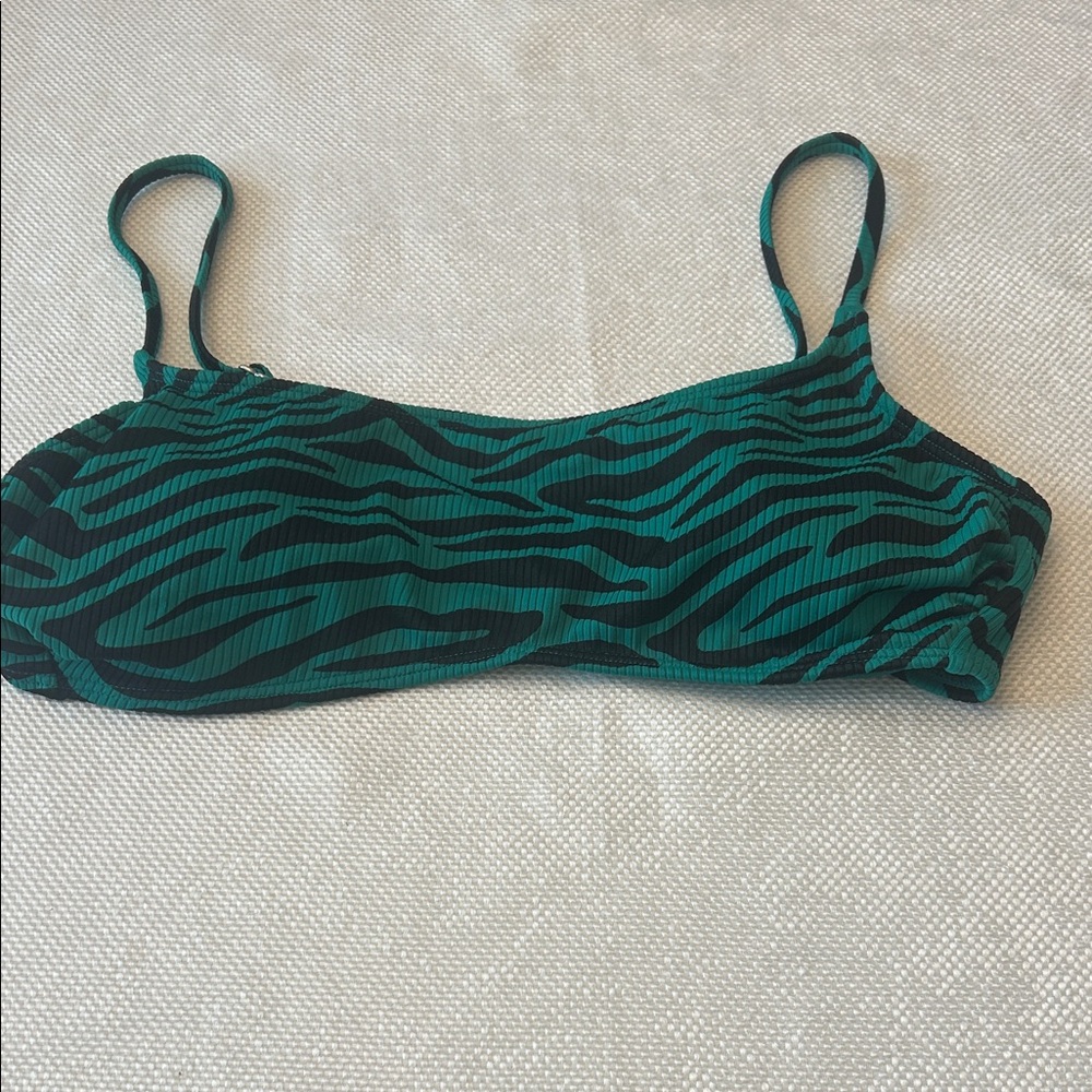 Xhilaration Ribbed Bikini Top in an Emerald Green and Black Zebra Print Size L - Picture 2 of 8